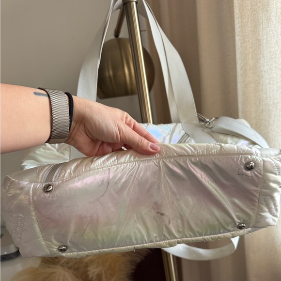 Go Dash Dot Iridescent White Tote Bag - Picture 6 of 11